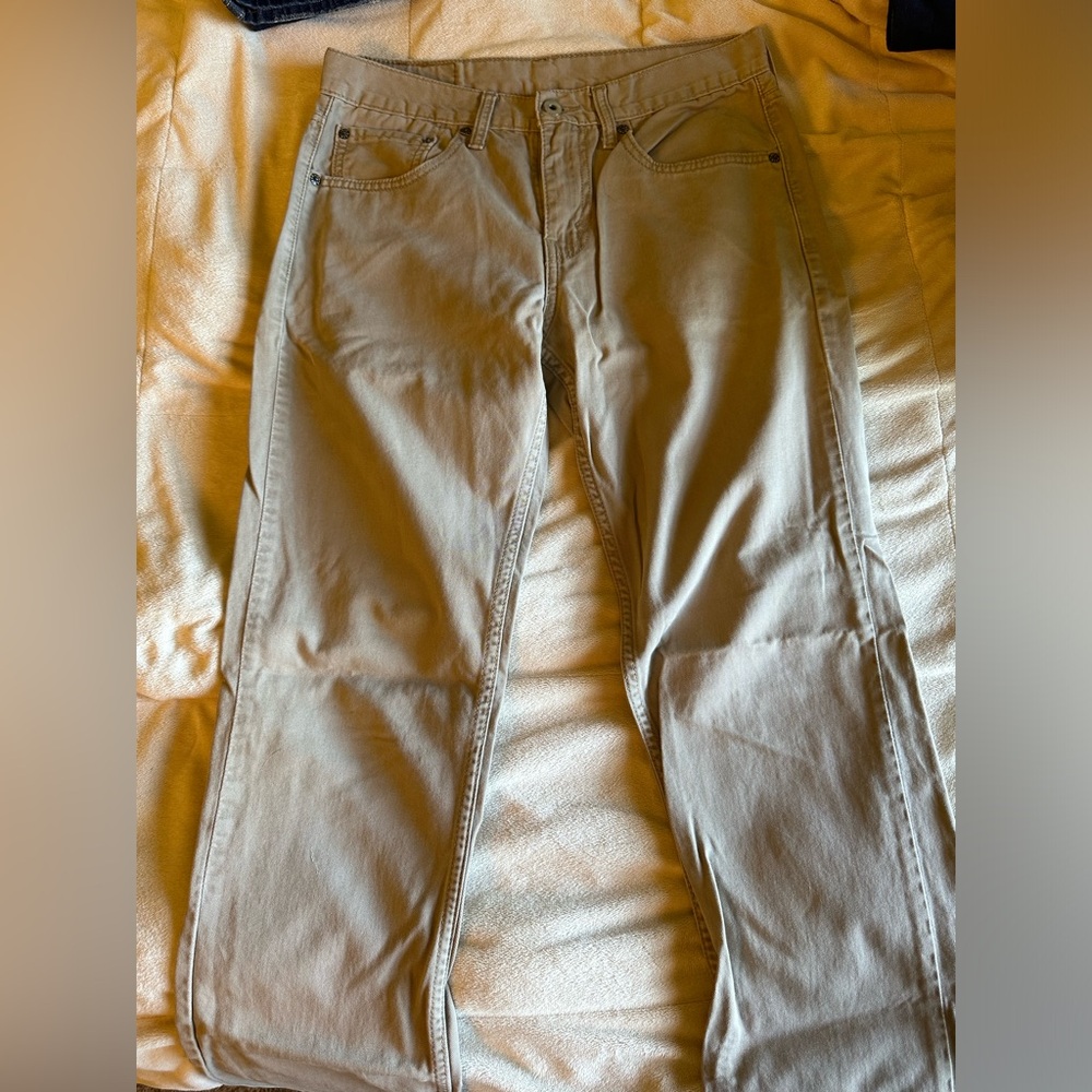 Levi Strauss Pants. Size 31 W 32 L. Beige.